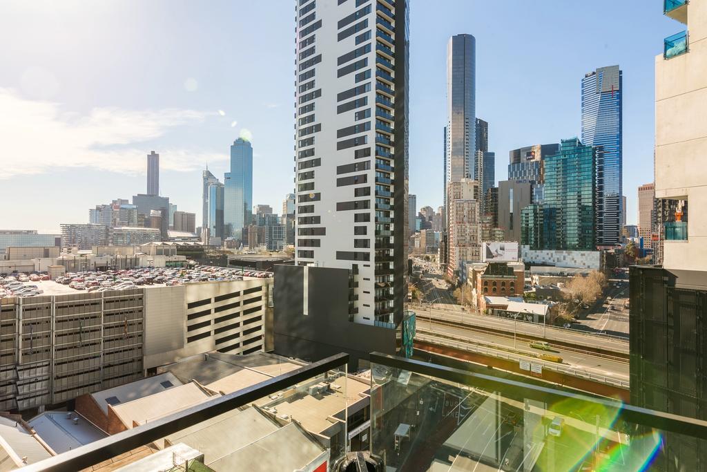Mj Shortstay Apartments - Platinum Tower Melbourne Bagian luar foto